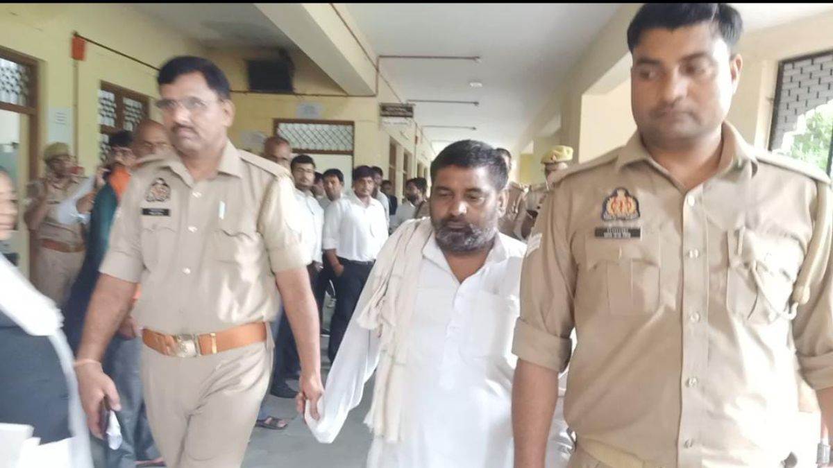https://www.jagranimages.com/images/newimg/02092025/02_09_2025-mathura__news_24033417_171041259.jpg