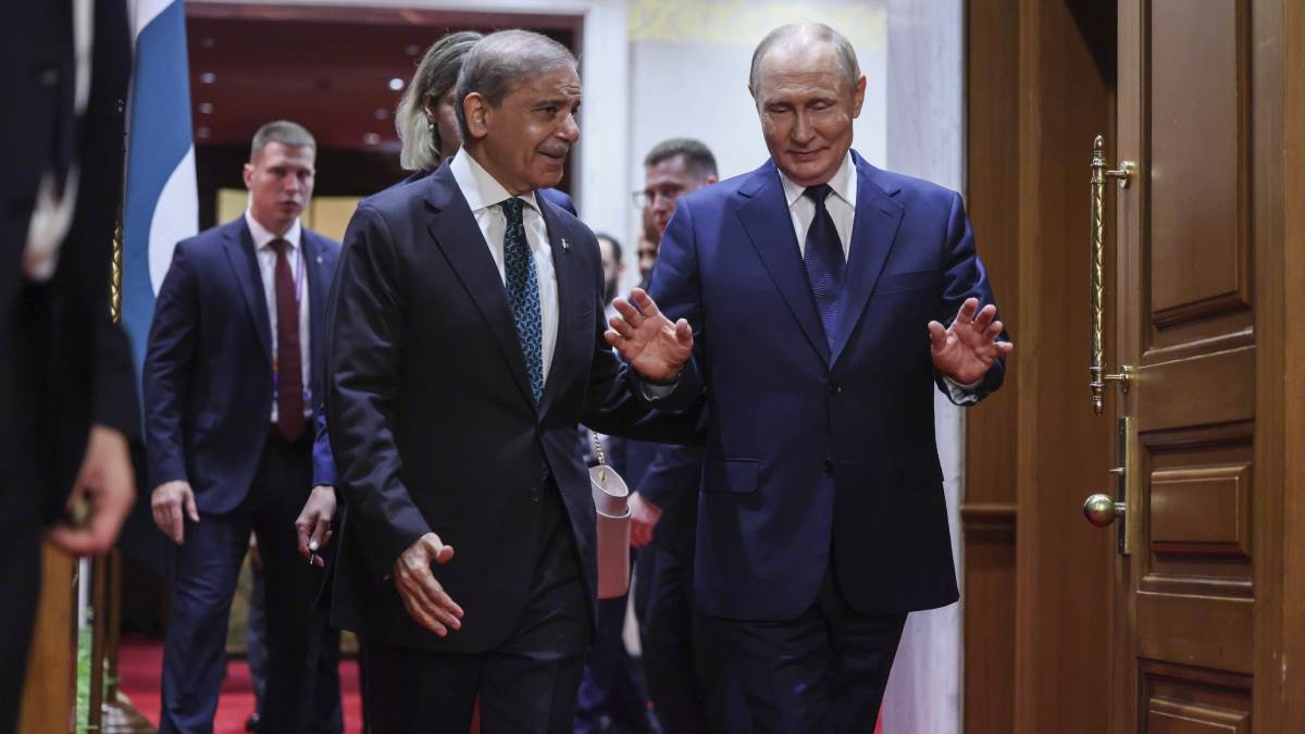 https://www.jagranimages.com/images/newimg/02092025/02_09_2025-putin_1_24033795.jpg