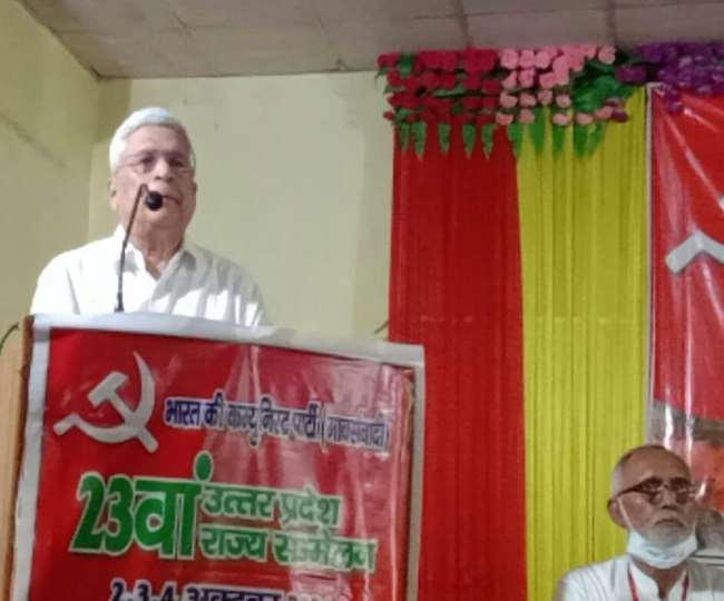 https://www.jagranimages.com/images/newimg/02102021/02_10_2021-prakash_karat1_22075780.jpg