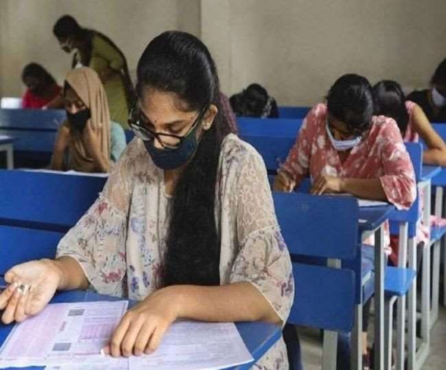 JEE Advanced 2021: जेईई एडवांस परीक्षा 2021 आज यानी कि 3 अक्टूबर, 2021 को आयोजित की जाएगी।