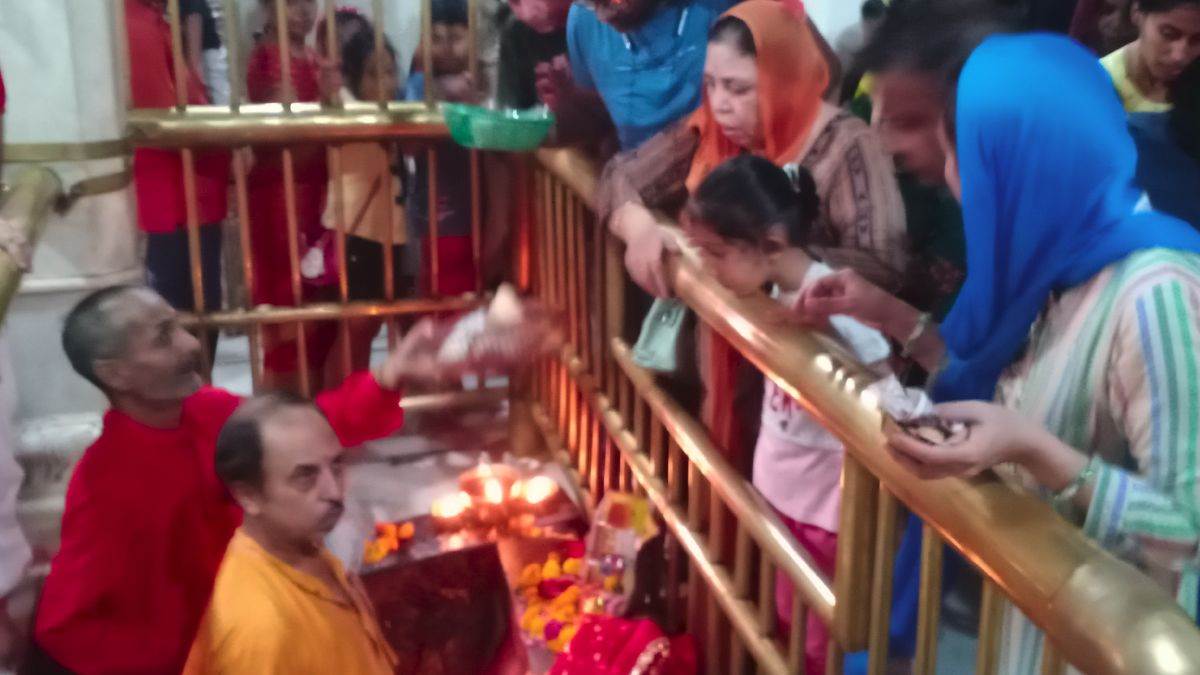 https://www.jagranimages.com/images/newimg/02102022/02_10_2022-jwalaji_temple_navratri__23113569.jpg