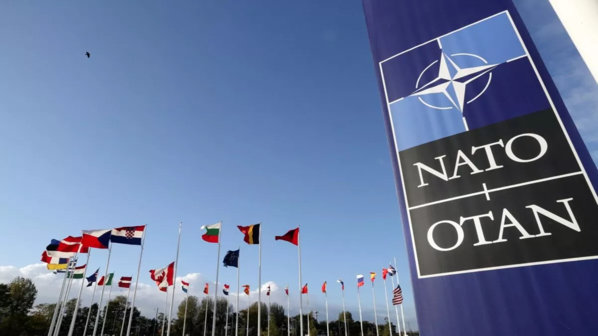 NATO vs Russia: क्‍या परमाणु युद्ध की ओर बढ़ रहा है यूक्रेन संकट? NATO की पुतिन को सख्‍त चेतावनी
