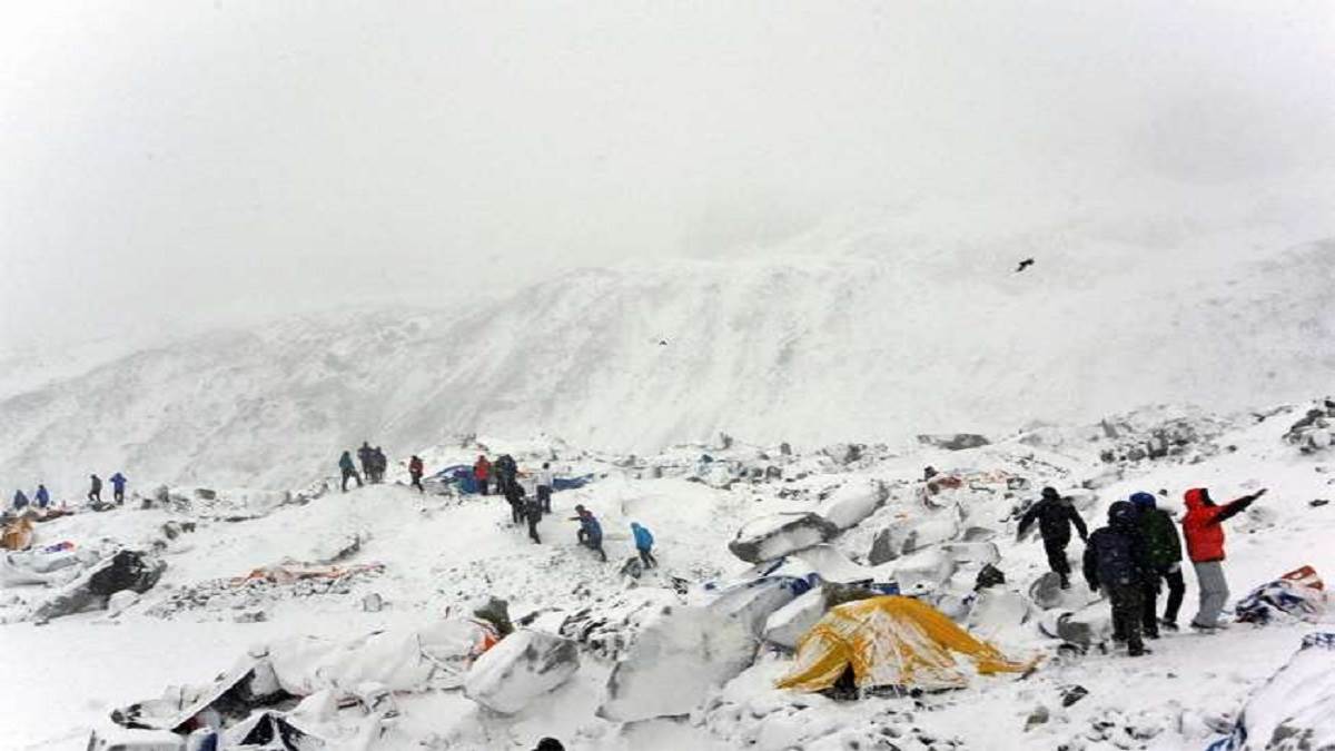 nepal avalanche hits manaslu base camp sunday