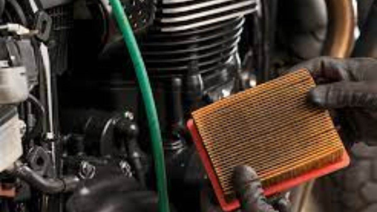 https://www.jagranimages.com/images/newimg/02102023/02_10_2023-bike_airfilter_23544600.jpg