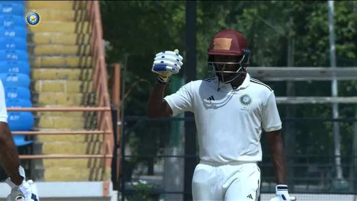 बी साई सुदर्शन ने सौराष्ट्र के खिलाफ शानदार अर्धशतक जमाया (Pic Courtesy- BCCI Domestic X)