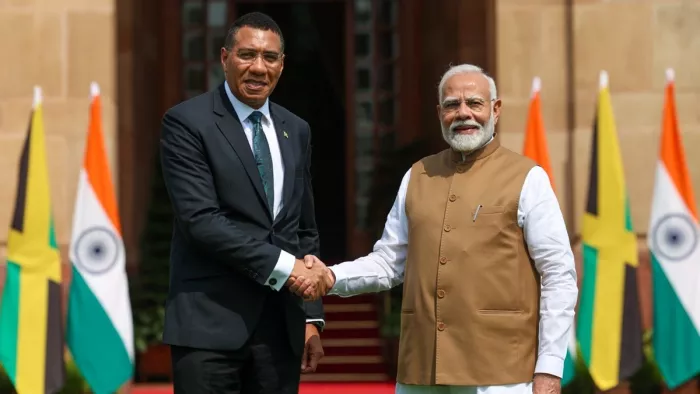 पीएम मोदी ने जमैका के प्रधानमंत्री एंड्रयू होलनेस के साथ द्विपक्षीय की