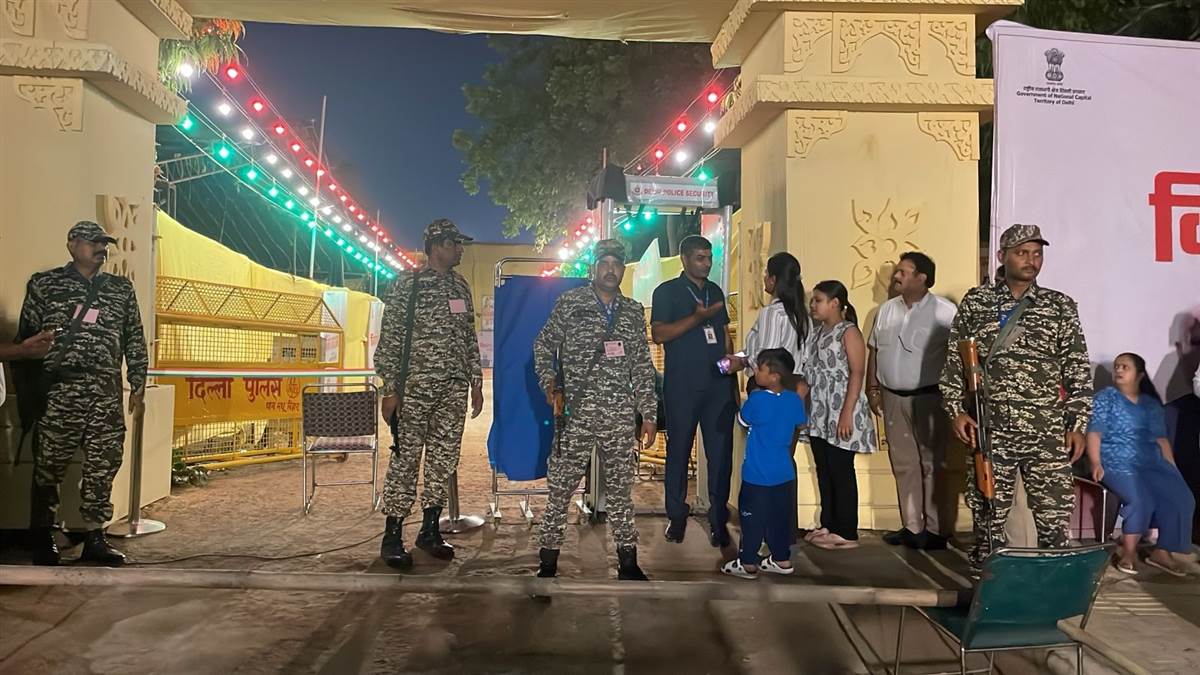ncr pm modi to celebrate dussehra in east delhi security tightened