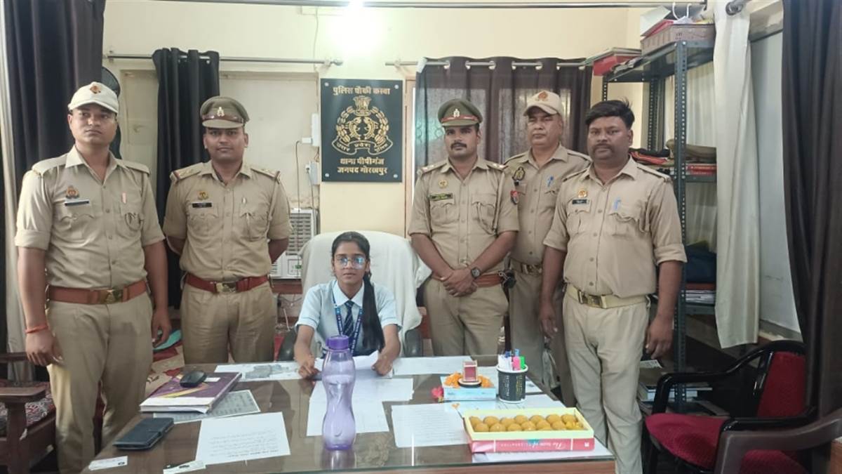 gorakhpur news students take charge as police chiefs for a day