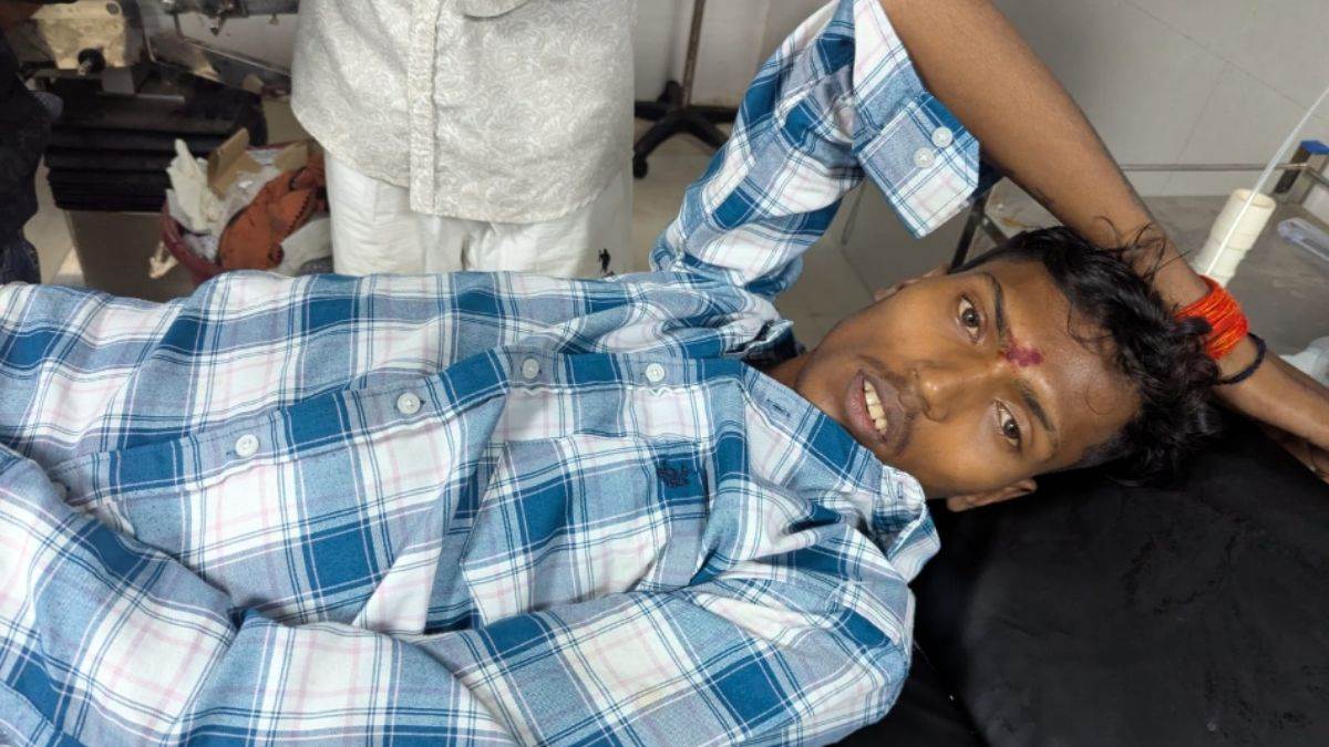 youth shot near durga puja pandal in ara investigation underway
