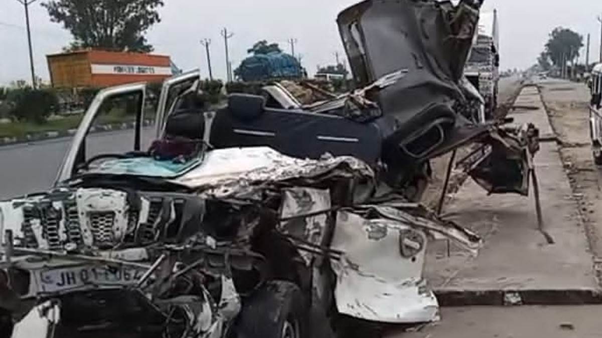 tragic road accident in kaimur 3 killed 7 injured in container scorpio collision