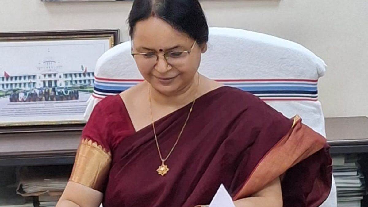 alka tiwari appointed as state election commissioner of jharkhand