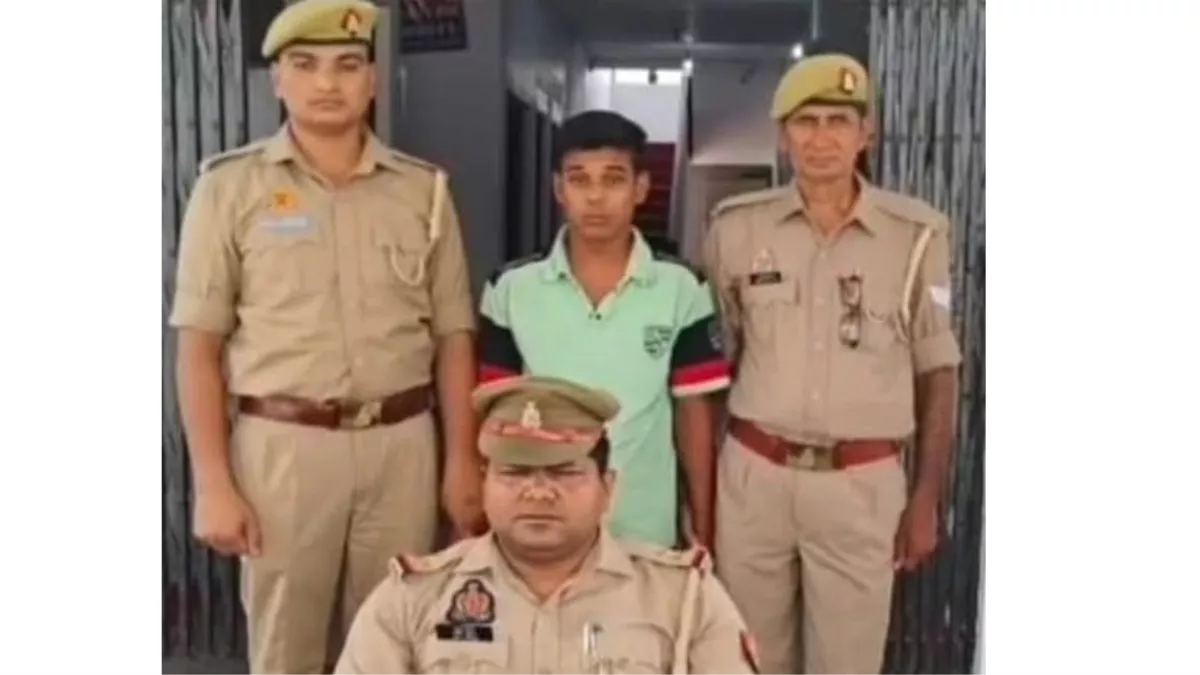 सीएम का फोटो एडिट कर लगा दिए जानवर के नाक-कान, फेसबुक पर फाेटो वायरल होने पर पुलिस ने किया गिरफ्तार