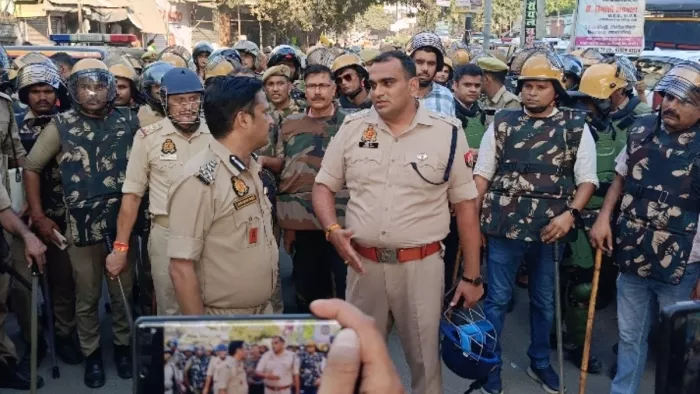 बरेली में हुए उपद्रव के बाद एसएसपी और डीआईजी ने संभाला था मोर्चा।- जागरण