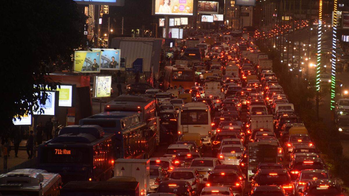 ncr delhi traffic severe jam on ring road due to durga puja