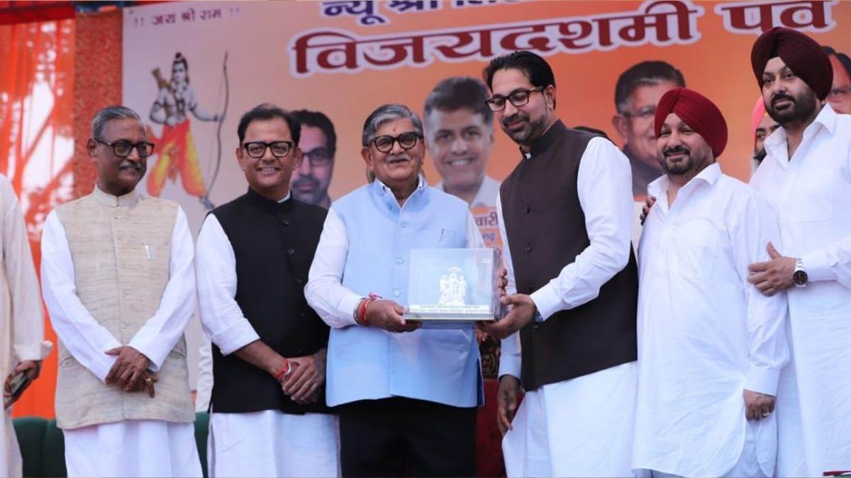 governor gulab chand kataria reached chandigarh for dussehra festival former mayor called him a true devotee of ram