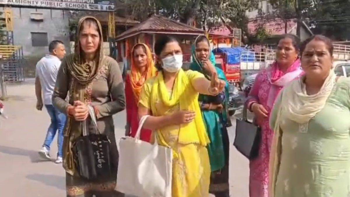 himachal pradesh hamirpur govt school teacher accused of beating students police complaint filed
