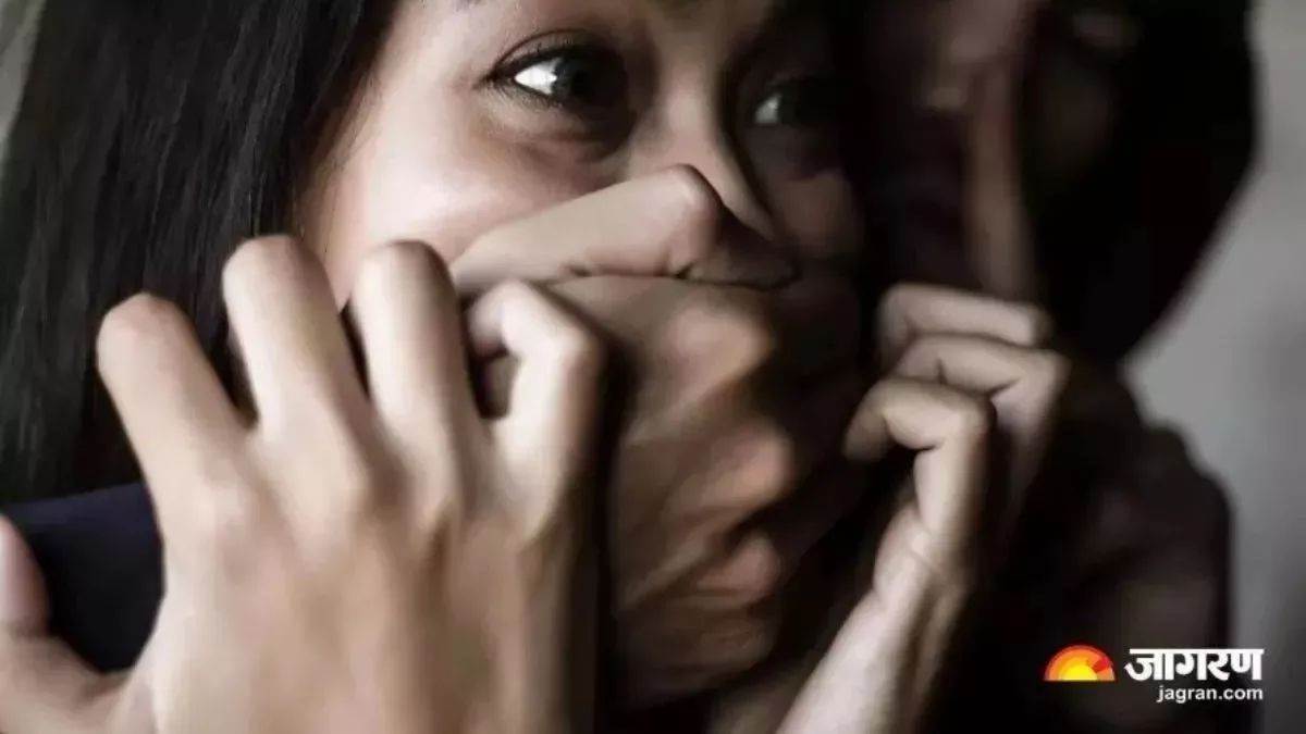ambulance driver sexually assaulted ward attendant daughter in pali hardoi
