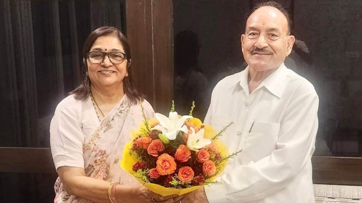 himachal pradesh politics in turmoil former congress president kaul thakur meets rajni patil will something big happen