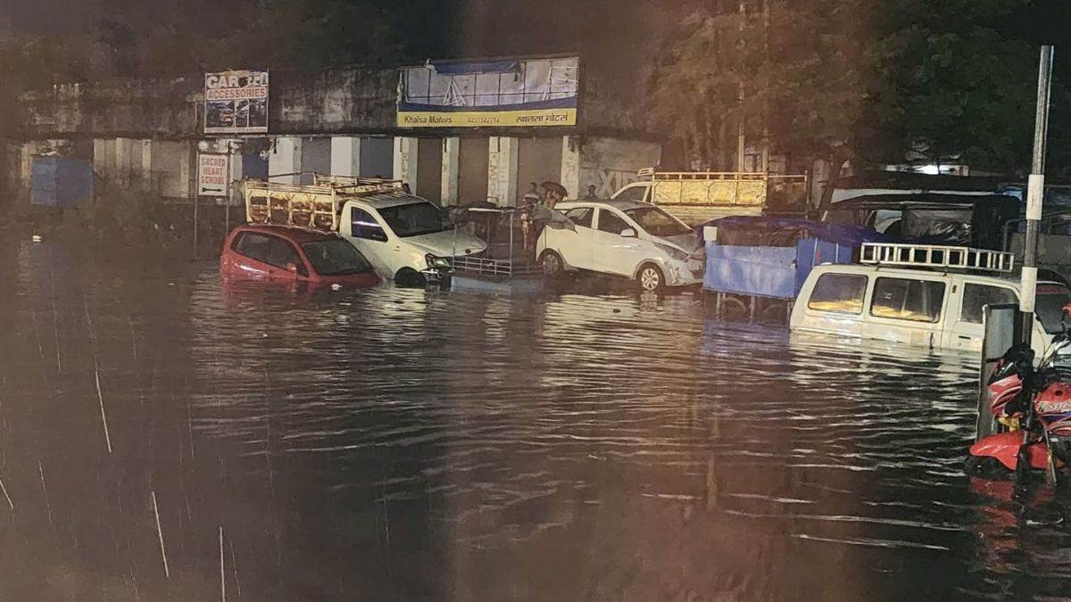 heavy rain dampens durga puja in koderma causes flooding