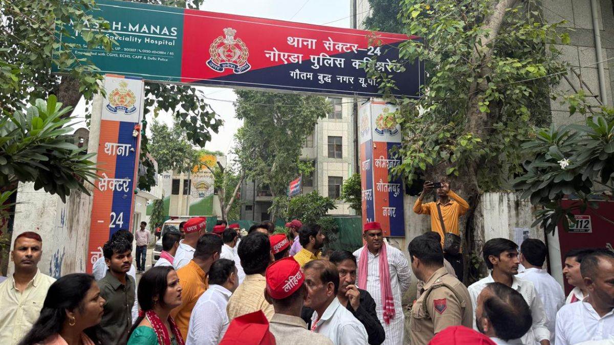 ncr sp workers protest at police station noida demand action after controversial post on opposition leaders