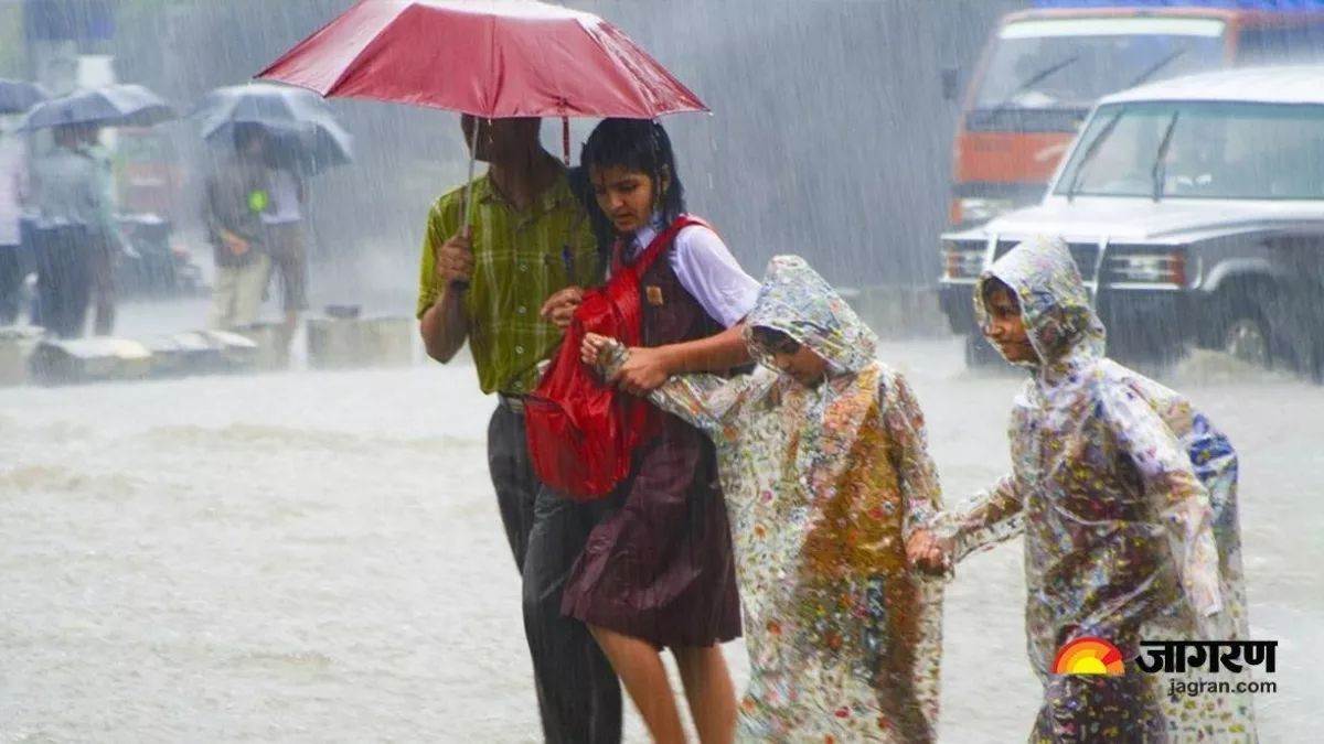 odisha weather updatet heavy rainfall expected due to bay of bengal depression