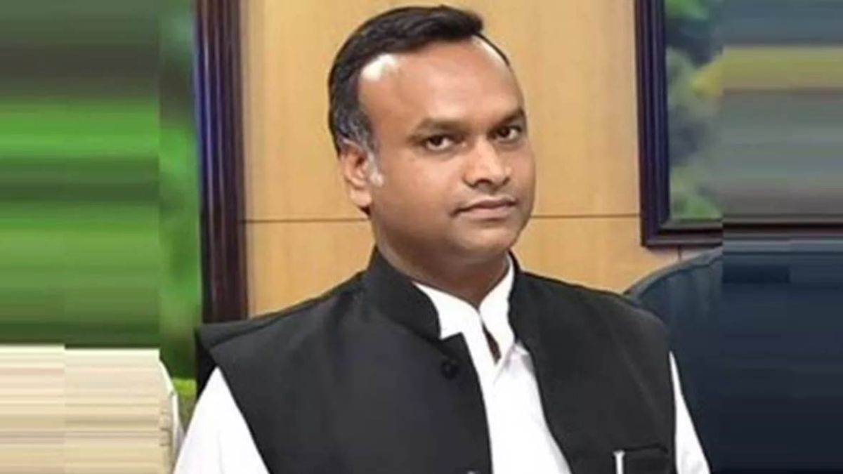 karnataka minister slams andhra pradesh counterpart over economic claims