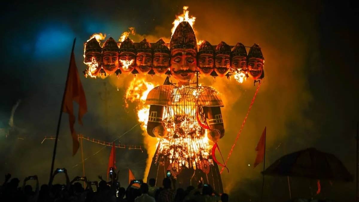 vijaya dashami 2025 pm modi president murmu cm yogi rekha gupta extend greetings