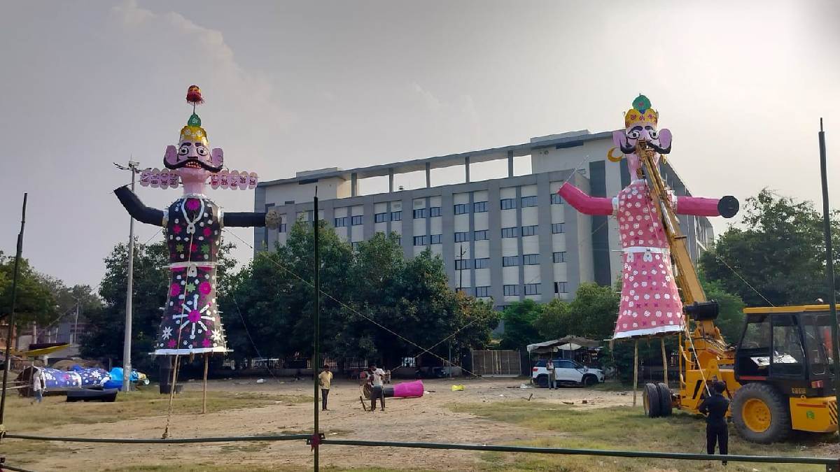 bhiwani dussehra giant effigies to burn at kirodimal park