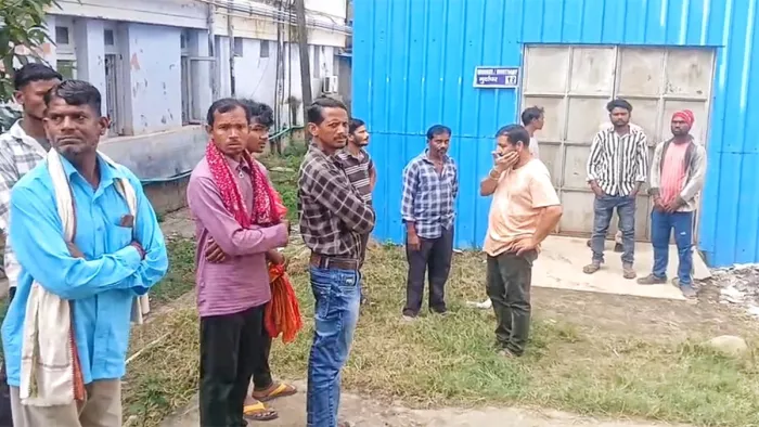 पोस्टमार्टम के बाद शव परिवार को सौंप दिया गया है।