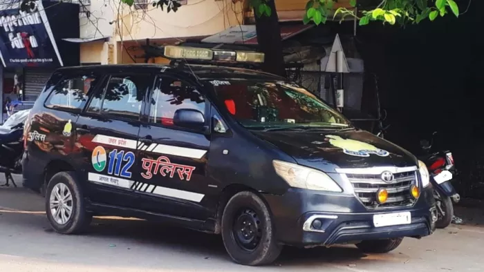 पूजा समिति के सदस्यों पर लाठी चार्ज के बाद चार घंटे तक चला हंगामा, हटाए गए प्रभारी निरीक्षक