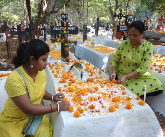 catholic community offered flowers to the tomb