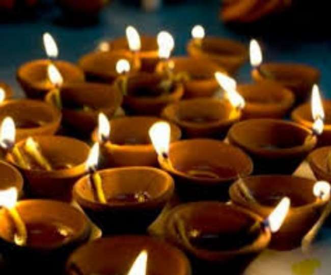 The strange tradition ended from this city of UP used to celebrate Diwali by pelting stones