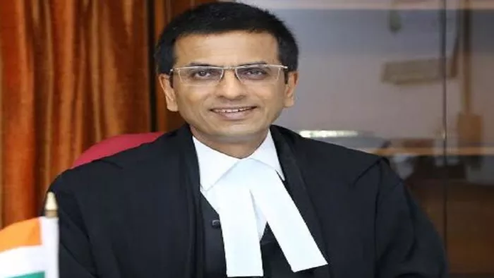 सुप्रीम कोर्ट के वरिष्ठतम न्यायाधीश न्यायमूर्ति डी वाई चंद्रचूड़ (फाइल फोटो)