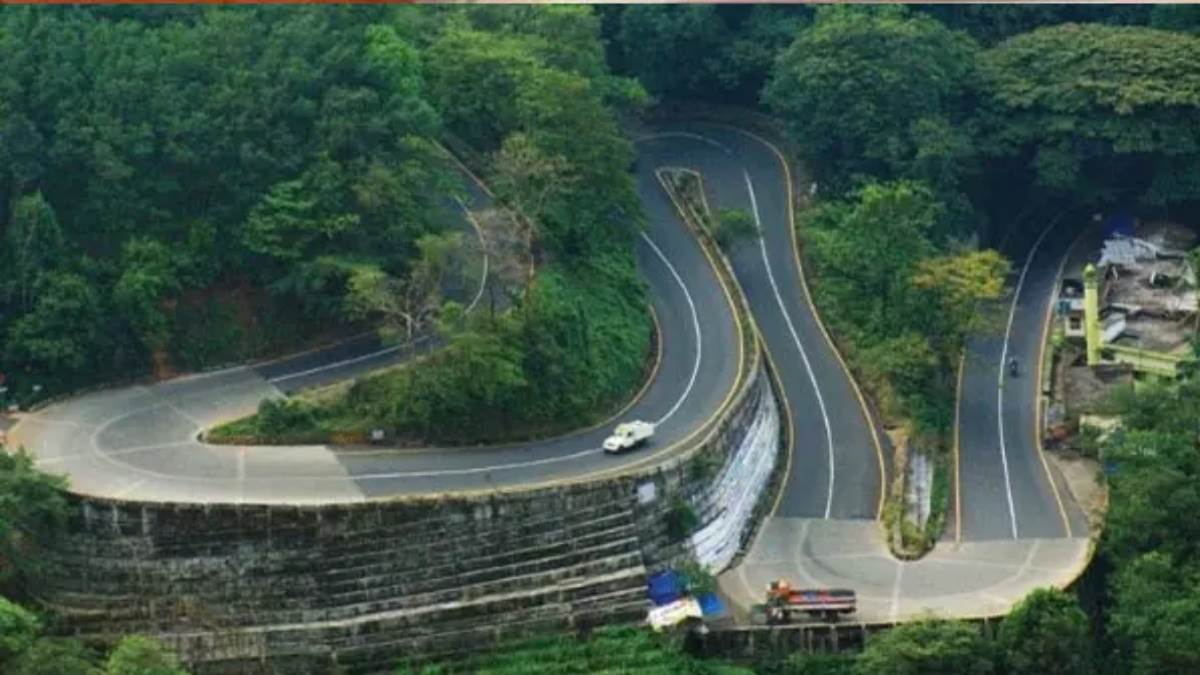 kondagaon : केशकाल घाट में सड़क मरम्मत के कारण 4 से 10 नवम्बर तक बंद रहेगी भारी वाहनों एवं ट्रकों का आवागमन - Traffic of heavy vehicles and trucks will remain closed
