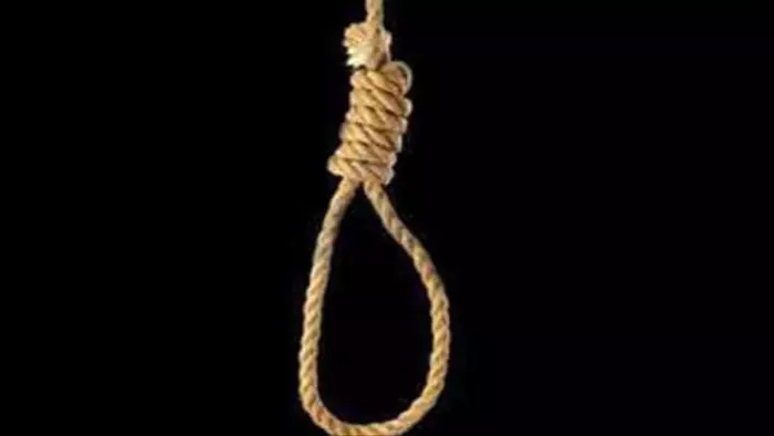 नोएडा में डांस टीचर ने किया सुसाइड।