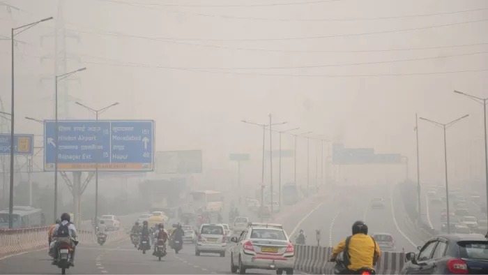 दिल्ली-NCR में गंभीर श्रेणी में पहुंची हवा, गैर-जरूरी निर्माण कार्यों पर रोक