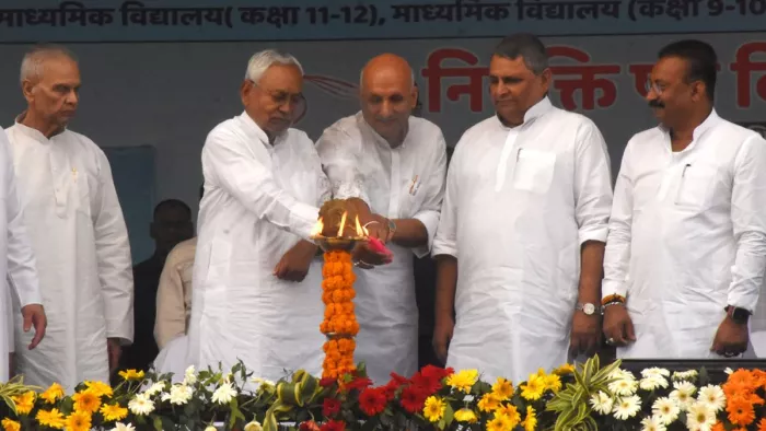 केके पाठक के नाम की घोषणा होने पर तालियों की गड़गड़ाहट से गूंजा गांधी मैदान।