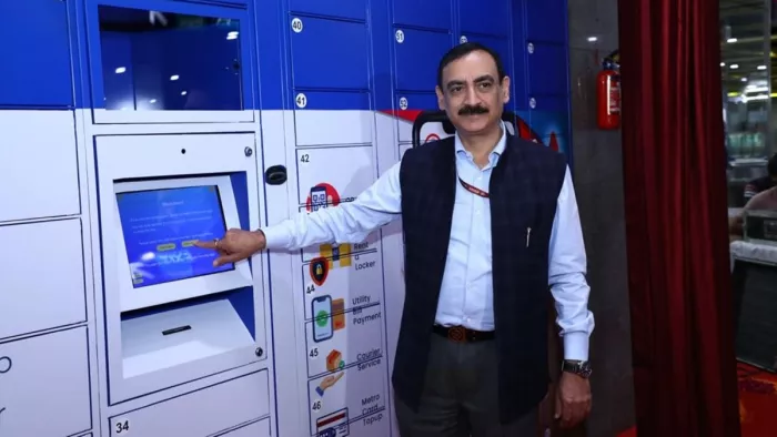 मोमेंटम 2.0 ऐप की शुरुआत करते हुए डीएमआरसी के प्रबंध निदेशक डॉ. विकास कुमार। सौजन्य: डीएमआरसी