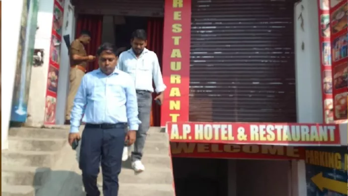Firozabad News: एसडीएम और सीओ ने बुधवार दोपहर संयुक्त रूप से की कार्रवाई