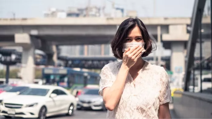 प्रदूषण में इन तरीकों से रखें अपनी स्किन का ख्याल