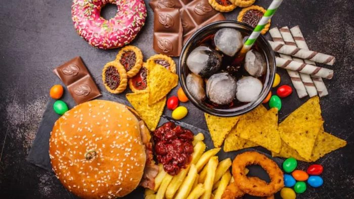 Slow Metabolism का कारण बन सकते हैं ये फूड्स (Picture Courtesy: Freepik)