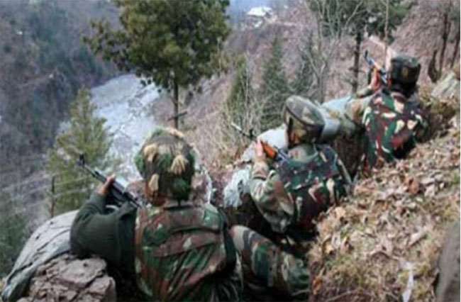 Jammu And Kashmir : LOC पर जारी गोलाबारी का भारतीय सेना ने दिया करारा जवाब, पाक की छह चौकियां तबाह, दो सैनिक ढेर