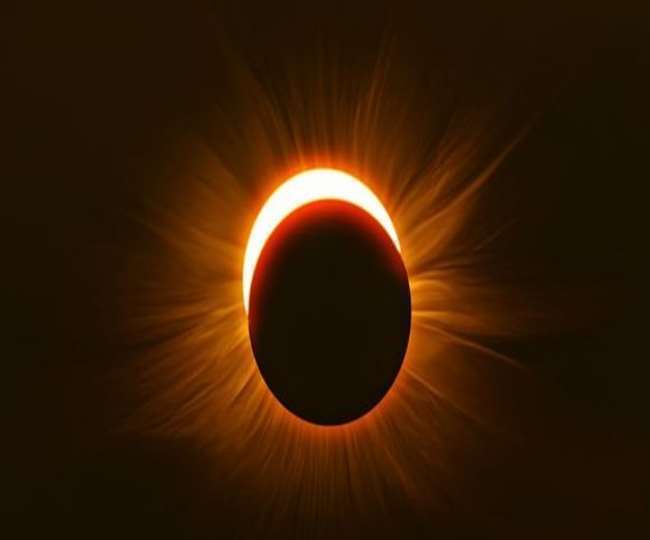 Solar Eclipse 2021: 04 दिसंबर को लग रहा है सूर्य ग्रहण, जानें इसके सभी महत्वपूर्ण तथ्य
