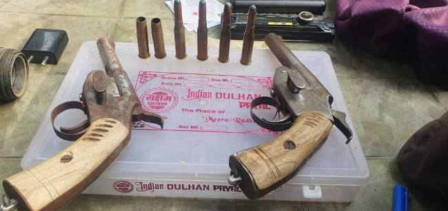 भोजपुर में हथियार व चोरी के सामान के साथ बदमाश गिरफ्तार