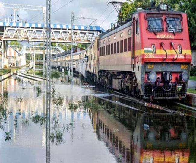 Indian Railways Updates: चक्रवाती तूफान JAWAD ने रोका ट्रेनों का रास्ता, भुवनेश्वर राजधानी एक्सप्रेस समेत 95 रद; यहां देखें सूची