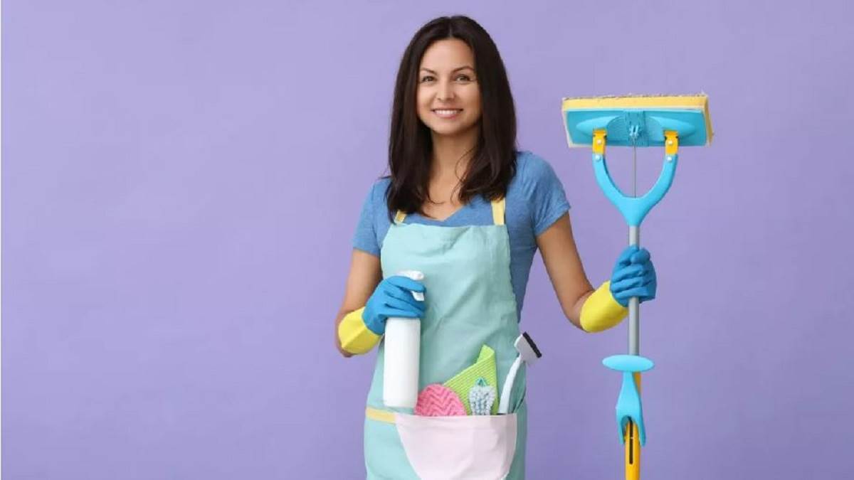 10 Products For Housewives And Moms : Cover Image