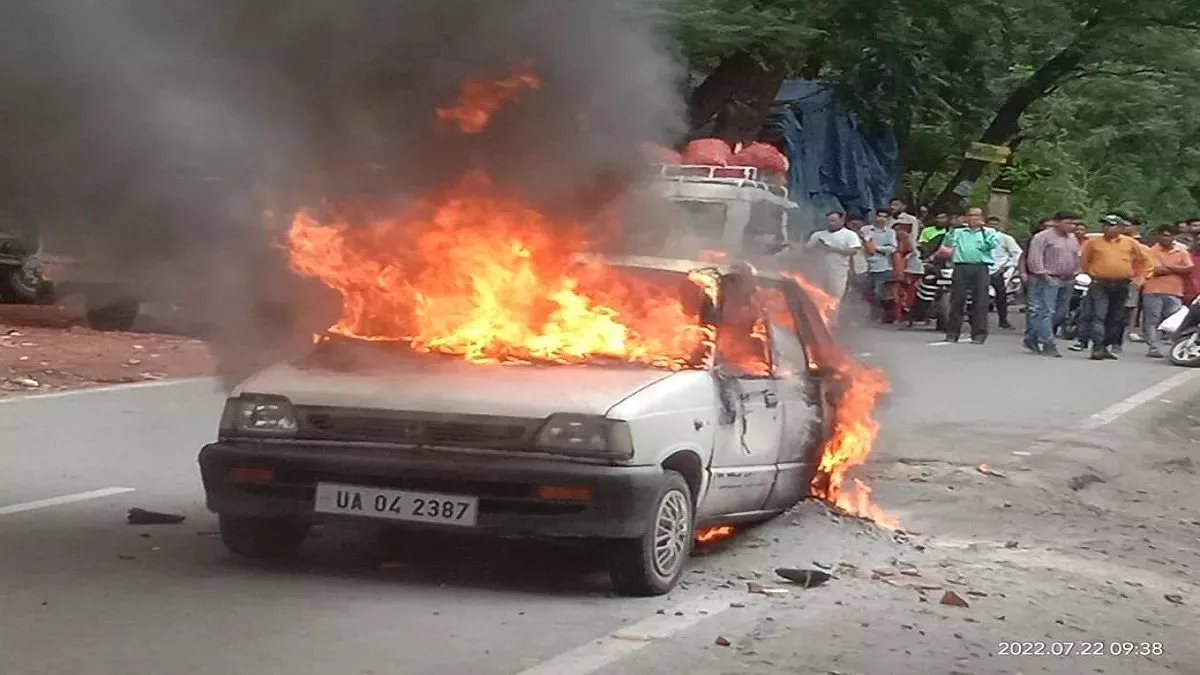 Car Get Locked At The Time Of Accident, know Safety Tips