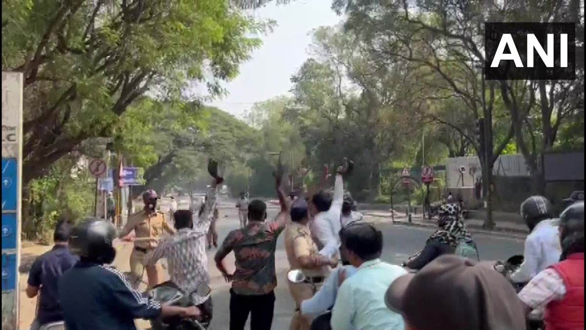 https://www.jagranimages.com/images/newimg/02122022/02_12_2022-swarajya_sangthan_23240614.jpg