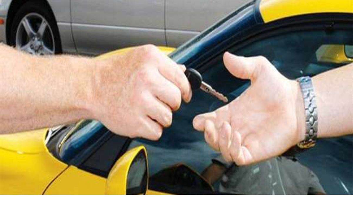 https://www.jagranimages.com/images/newimg/02122023/02_12_2023-old_car_selling_tips__23594600.jpg
