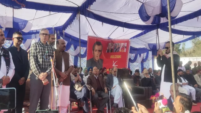 जनसभा में जमकर बरसे पूर्व सीएम उमर अब्दुल्ला।